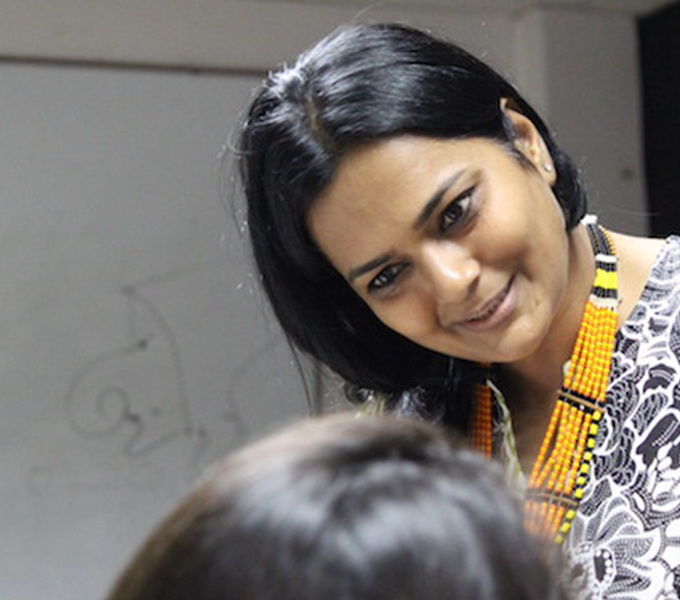 Familiarize — Familiarize Teachers with Different Syllabus Books